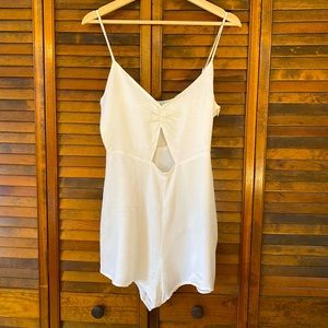 Kimchi Blue sM romper.